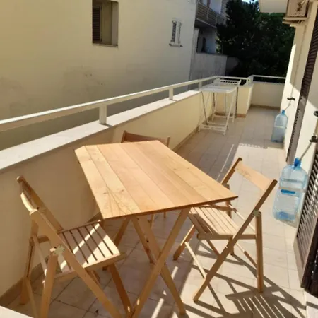 Tra Castello E Porto Otranto