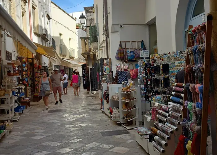 Tra Castello E Porto Daire *