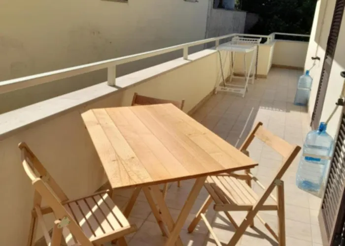 Tra Castello E Porto Otranto